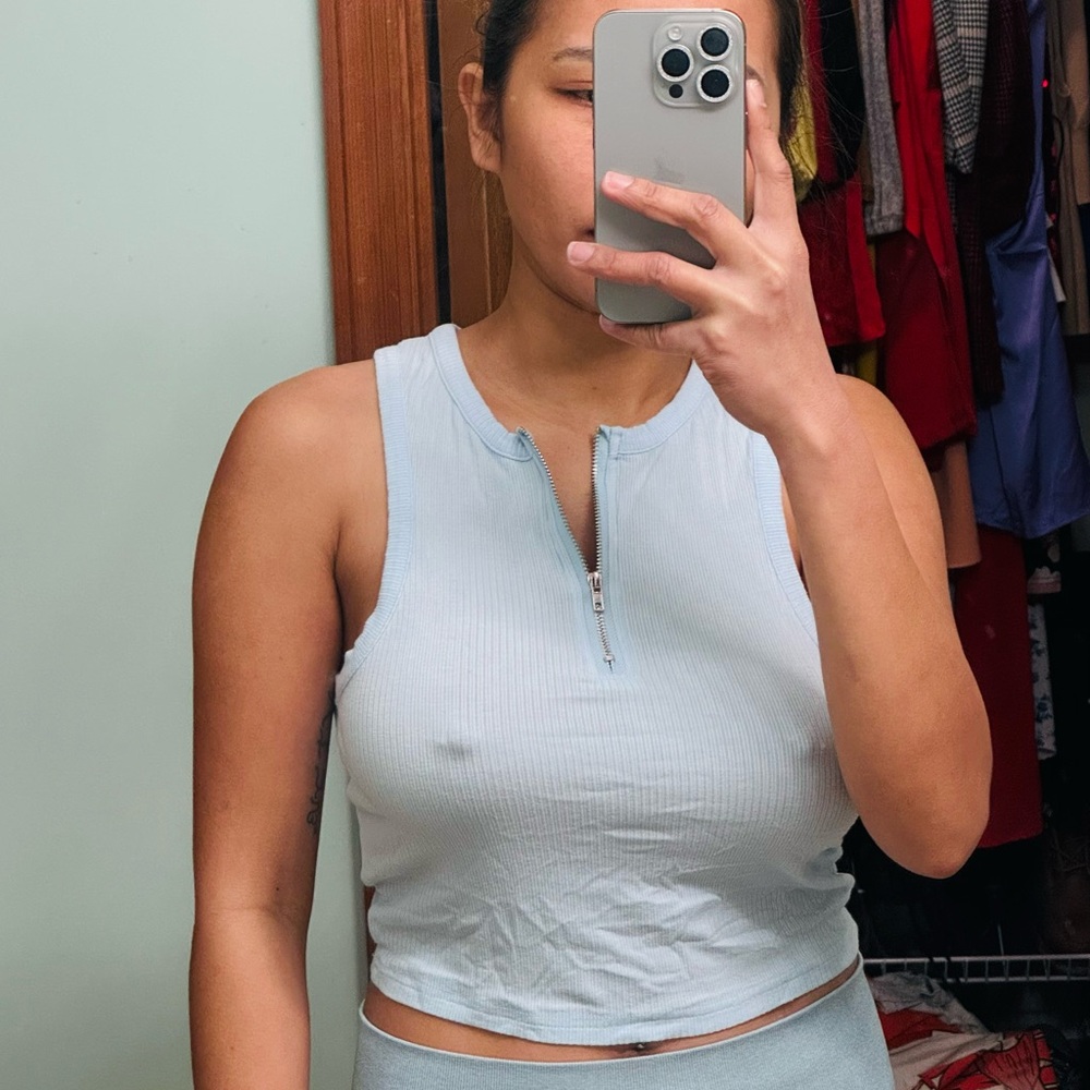 Super soft and stretchy,excellent condition can fit XS to S